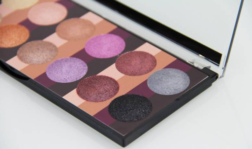 Paleta de sombras de ojos- Delfy