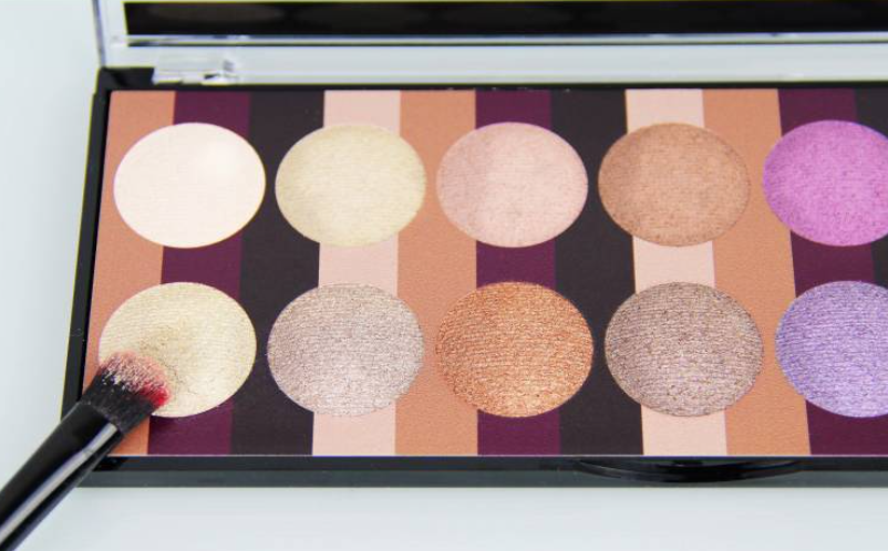 Paleta de sombras de ojos- Delfy